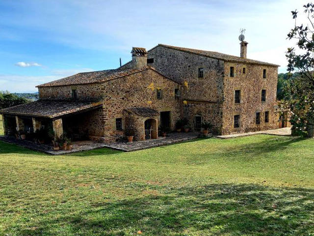 Buy Farmhouse Girona